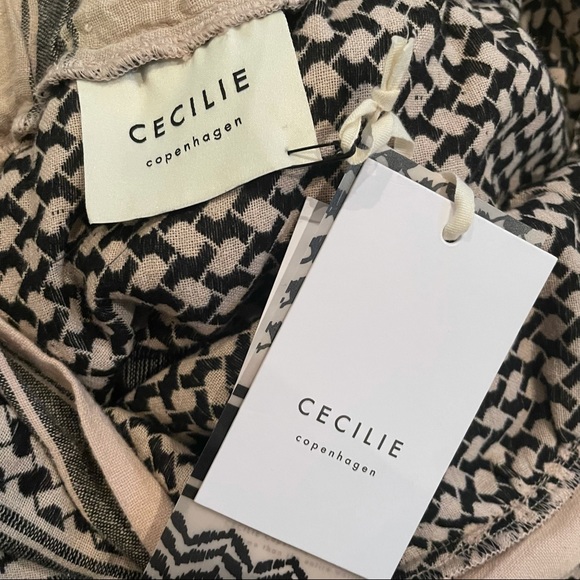 CECILIE Copenhagen Topanga Off the Shoulder Halter Top Jacquard 2 - Picture 3 of 6